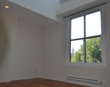 1010 Clinton Street - Photo Thumbnail 6