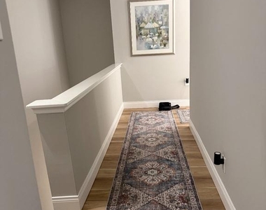 1750 Oakwood Terrace - Photo Thumbnail 5
