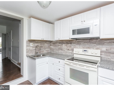 849 Queen Street - Photo Thumbnail 14
