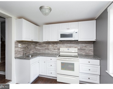 849 Queen Street - Photo Thumbnail 15
