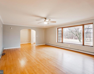 937 Palmers Mill Road - Photo Thumbnail 4