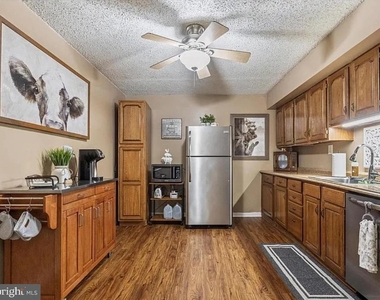 400 Glendale Road - Photo Thumbnail 12