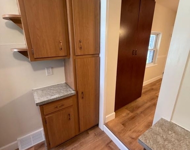 1629 Lincoln Avenue - Photo Thumbnail 7