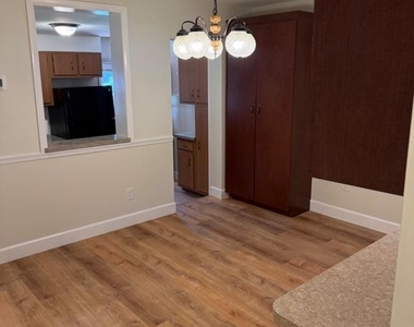 1629 Lincoln Avenue - Photo Thumbnail 9