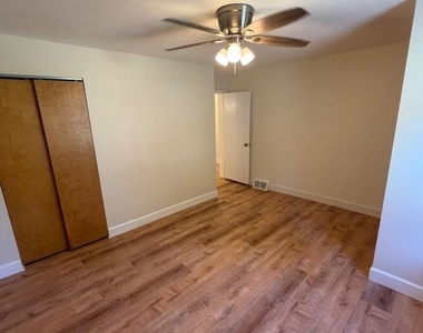 1629 Lincoln Avenue - Photo Thumbnail 20