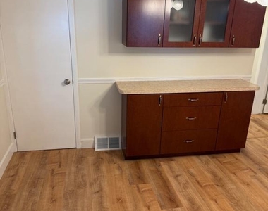 1629 Lincoln Avenue - Photo Thumbnail 11