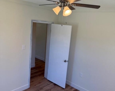 1629 Lincoln Avenue - Photo Thumbnail 26