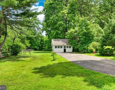 113 S Valley Road - Photo Thumbnail 4