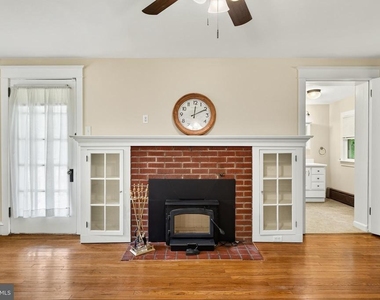 113 S Valley Road - Photo Thumbnail 11