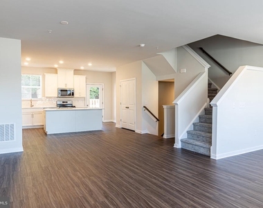 113 Four Leaf Drive - Photo Thumbnail 9