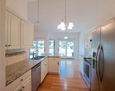 420 Sugar Pine Drive - Photo Thumbnail 8