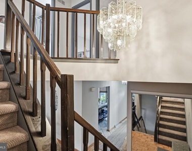 272 Hudson Court - Photo Thumbnail 27