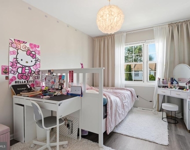 272 Hudson Court - Photo Thumbnail 26