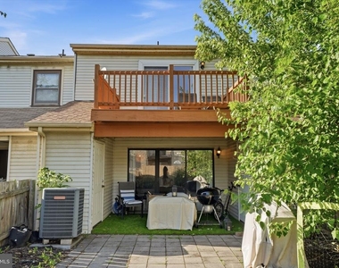 272 Hudson Court - Photo Thumbnail 38
