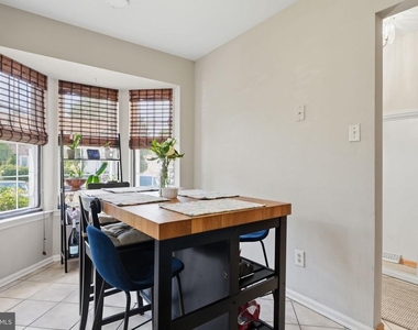 272 Hudson Court - Photo Thumbnail 8