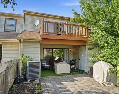 272 Hudson Court - Photo Thumbnail 36
