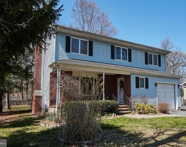 34 Berrien Avenue - Photo Thumbnail 2
