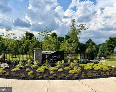 2201 Jacob Francis Way - Photo Thumbnail 14