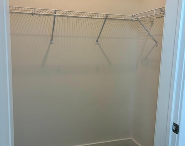 2201 Jacob Francis Way - Photo Thumbnail 6