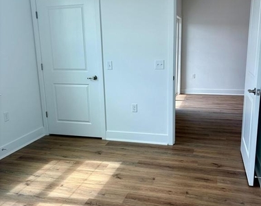 2201 Jacob Francis Way - Photo Thumbnail 7