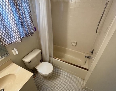 47 Wyndham Place - Photo Thumbnail 23