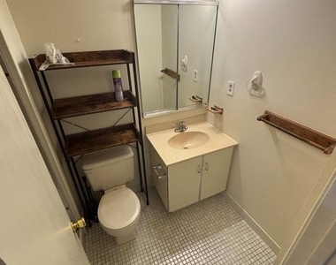 47 Wyndham Place - Photo Thumbnail 24