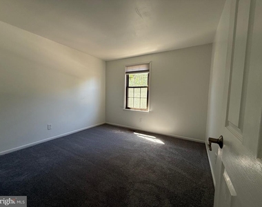 343 Brookdale Boulevard - Photo Thumbnail 12