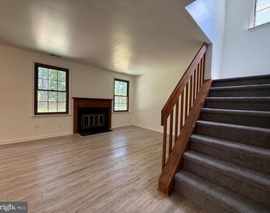 343 Brookdale Boulevard - Photo Thumbnail 2
