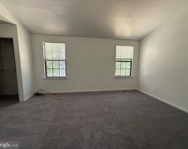 343 Brookdale Boulevard - Photo Thumbnail 9
