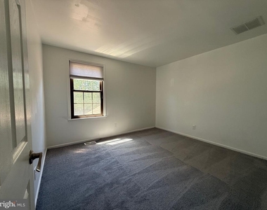 343 Brookdale Boulevard - Photo Thumbnail 15