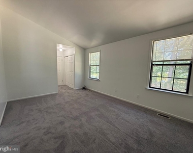 343 Brookdale Boulevard - Photo Thumbnail 8