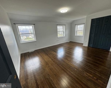 8 Cooper Avenue - Photo Thumbnail 20