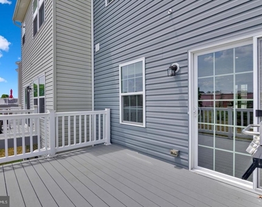 114 Freedom Way - Photo Thumbnail 9