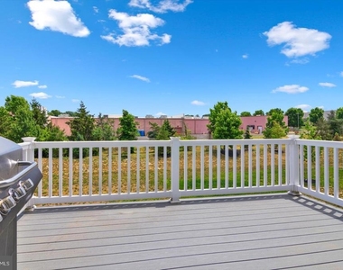 114 Freedom Way - Photo Thumbnail 8