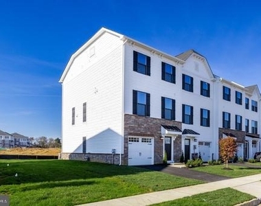 31 Sage Way - Photo Thumbnail 1