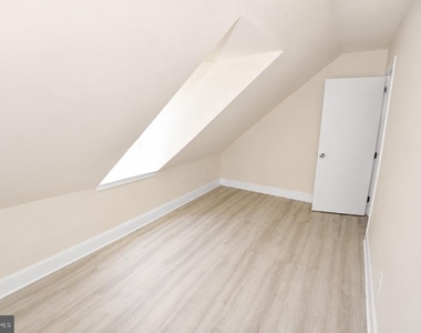 111 Barclay Street - Photo Thumbnail 14