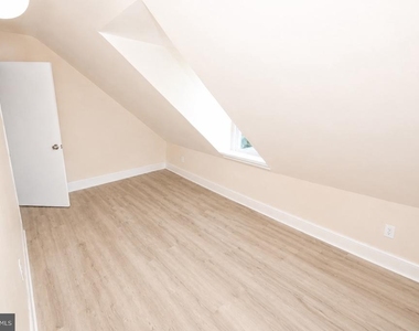 111 Barclay Street - Photo Thumbnail 13