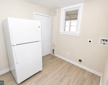 111 Barclay Street - Photo Thumbnail 5