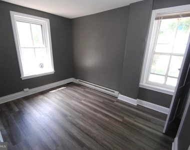 317 E Union Street - Photo Thumbnail 6