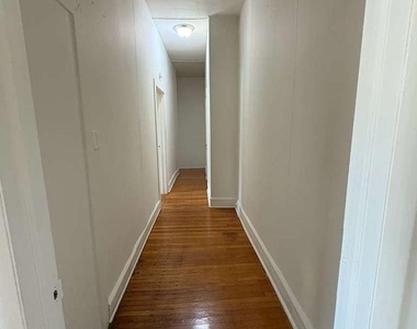 402 Cinnaminson Avenue - Photo Thumbnail 3