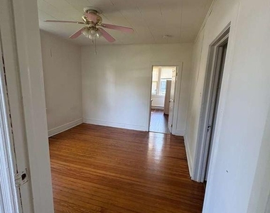 402 Cinnaminson Avenue - Photo Thumbnail 5
