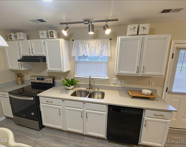 317 Providence Hall Drive - Photo Thumbnail 3