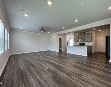 375 Garden Vine Trail - Photo Thumbnail 15