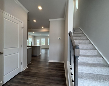 375 Garden Vine Trail - Photo Thumbnail 4