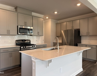 375 Garden Vine Trail - Photo Thumbnail 13
