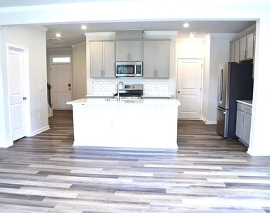 216 Hiking Hl Lane - Photo Thumbnail 16