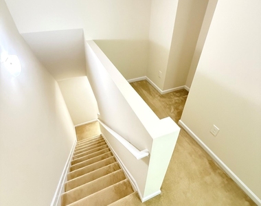 8527 Quarton Drive - Photo Thumbnail 21