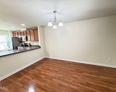 8527 Quarton Drive - Photo Thumbnail 6