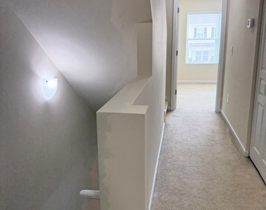 8527 Quarton Drive - Photo Thumbnail 11
