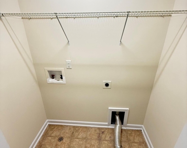 8527 Quarton Drive - Photo Thumbnail 19